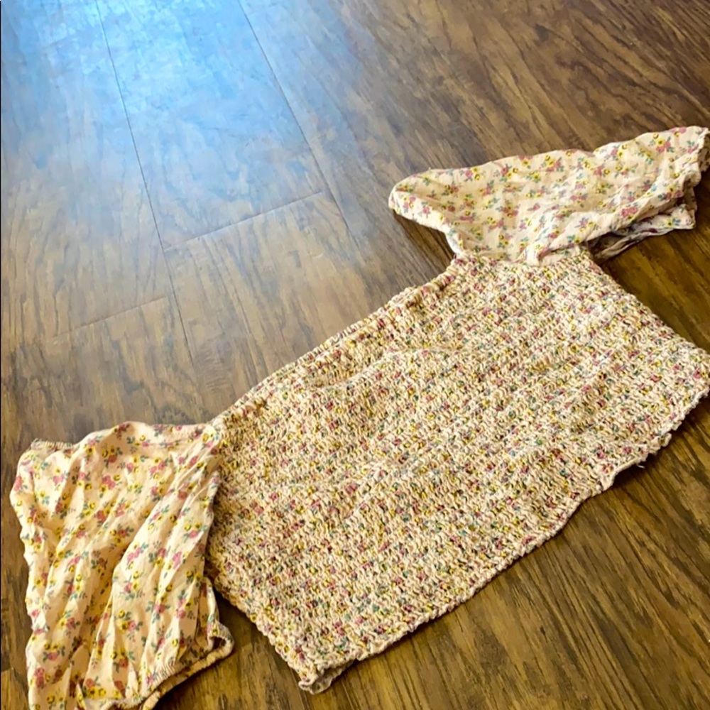 Cute, flirty, flower-print, crop-top!